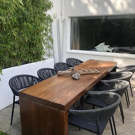 La Lounge Villa *