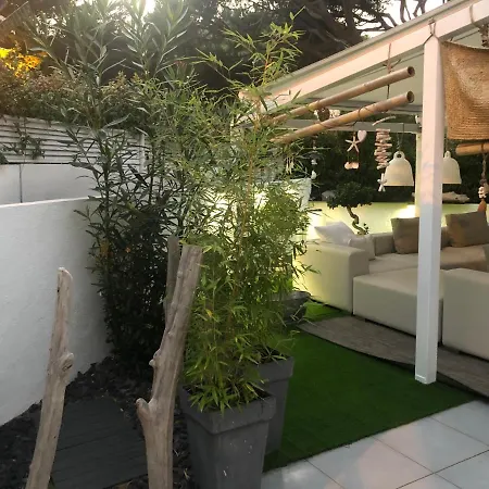 Villa La Lounge *